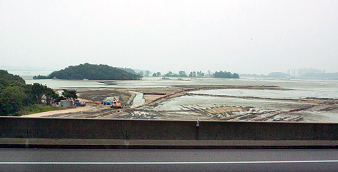 Reclamation of central bridge area